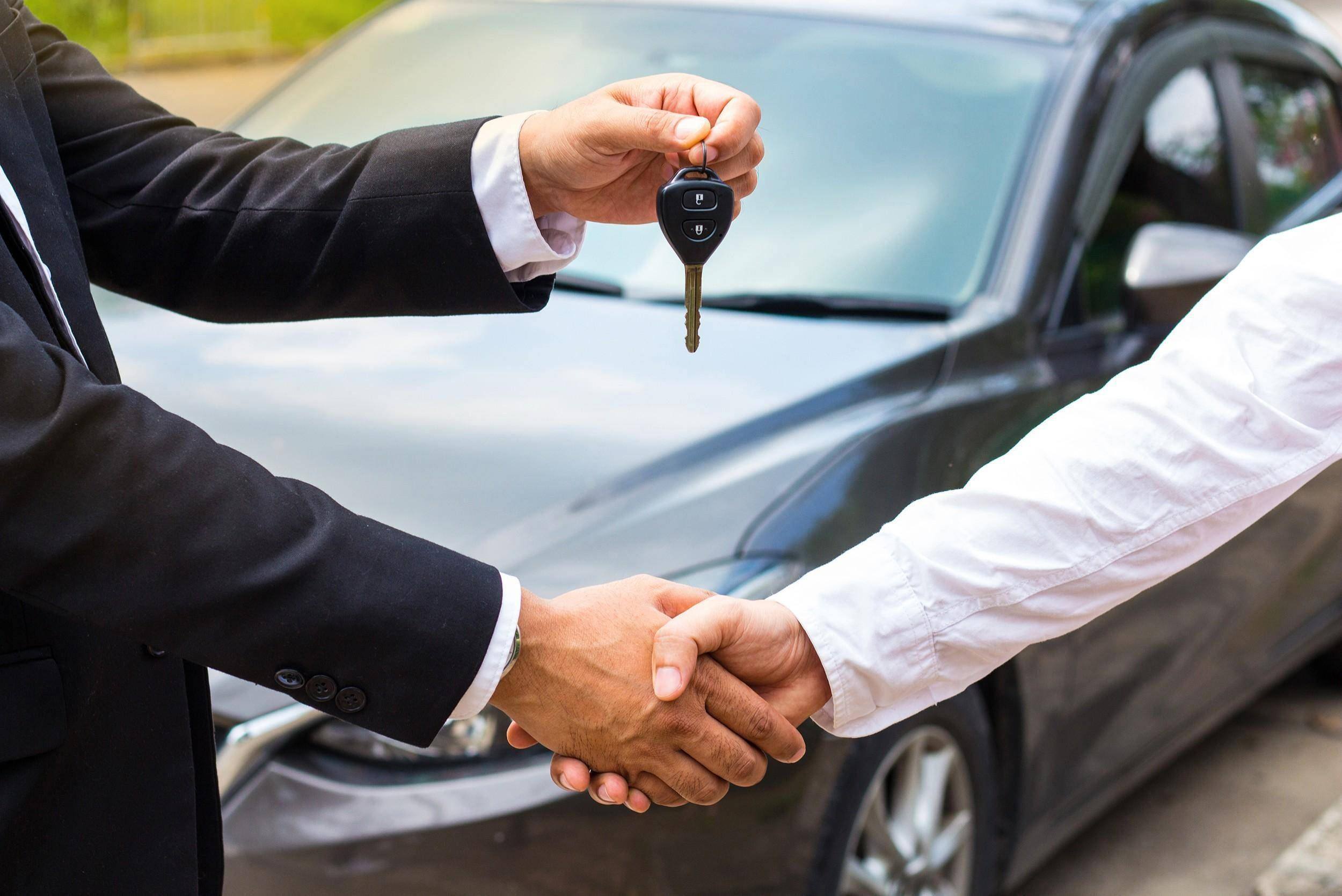 Car Rental vs. Taxi: Which is More Profitable?